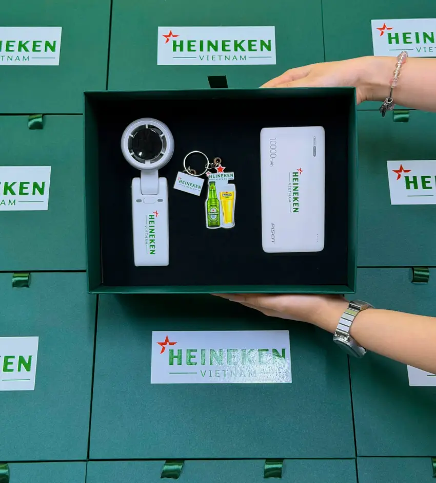 Set quà quạt, móc khóa và sạc dự phòng Givana