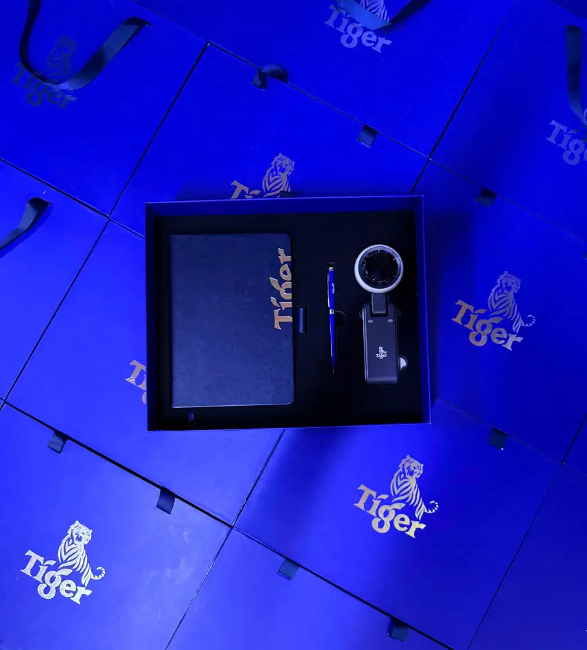 Set quà sổ tay, bút ký và quạt mini Givana