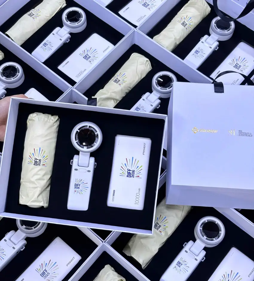 Set quà dù, quạt và sạc dự phòng Givana
